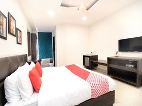 Nanda Civil Lines by FabHotel
