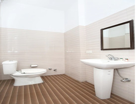 Oyo 13037 Hotel Ambassador