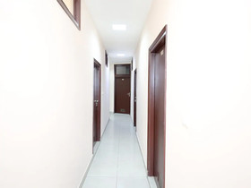 Oyo 13037 Hotel Ambassador