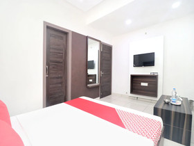 OYO 15005 Hotel K-Homes