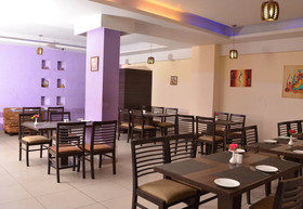 OYO 723 Hotel Ivory Retreat