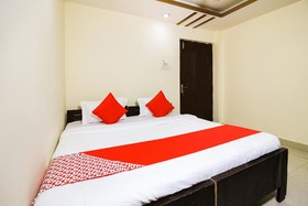 White Solitaire by OYO Rooms