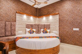 Meridian Inn By FabHotel
