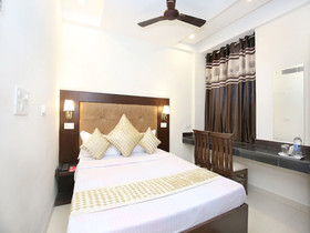 Hotel The Black Gold By OYO Rooms