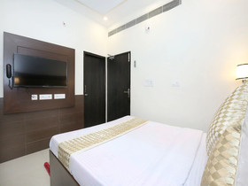 Hotel The Black Gold By OYO Rooms