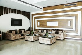 Clarion Inn Amps