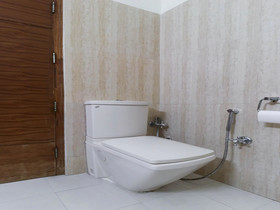 Hotel Jiwan Plaza by OYO Rooms