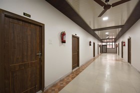 Hotel New Delhi by OYO Rooms