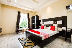 Uttam Residency by OYO Rooms
