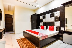 Uttam Residency by OYO Rooms