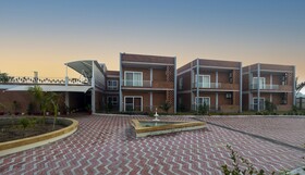 InnBox Farmstay - Rajpura