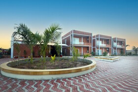 InnBox Farmstay - Rajpura