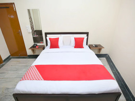 OYO 14326 Hotel D Plaza