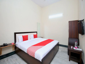 OYO 14326 Hotel D Plaza