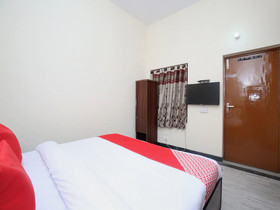 OYO 14326 Hotel D Plaza