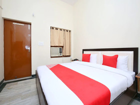 OYO 14326 Hotel D Plaza