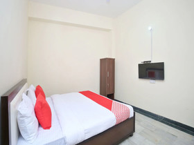 OYO 14326 Hotel D Plaza