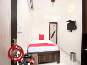 OYO 15620 Hotel Dynasty