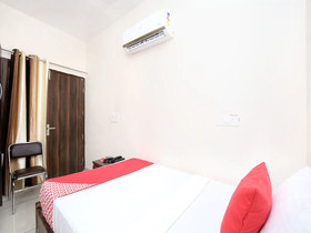 OYO 15620 Hotel Dynasty