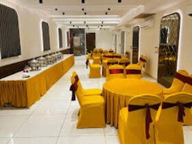 Collection O Hotel Dc Premium