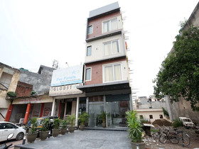 Hotel Clg Grand by OYO Rooms