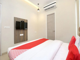 Hotel Clg Grand by OYO Rooms