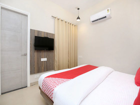 Hotel Clg Grand by OYO Rooms