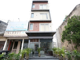 Hotel Clg Grand by OYO Rooms