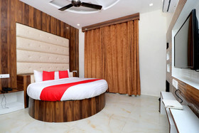 Hotel Grand Vista By OYO Rooms