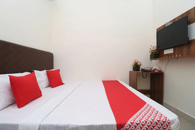 Hotel J&B By OYO Rooms