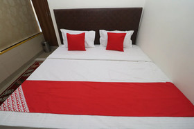 Hotel J&B By OYO Rooms