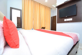 Hotel JJ Crown by OYO Rooms