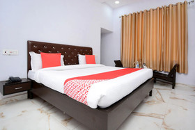 Hotel JJ Crown by OYO Rooms