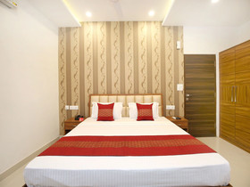 Hotel Pearl Wood By OYO Rooms