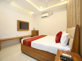 Hotel Pearl Wood By OYO Rooms