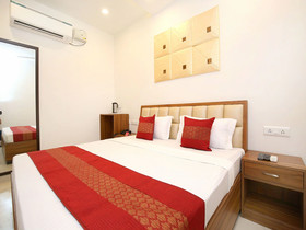 Hotel Pearl Wood By OYO Rooms