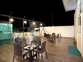 Hotel Rooftop By OYO Rooms