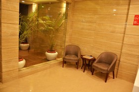 Mint Hotel Premia