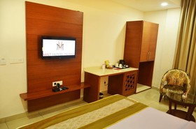 Mint Hotel Premia