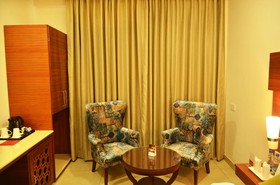 Mint Hotel Premia