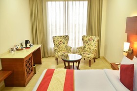 Mint Hotel Premia