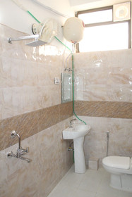 Hotel Bajaj Lake Palace