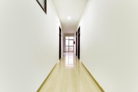 Hotel White Rock by OYO Rooms