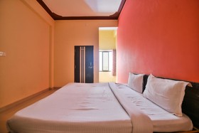 Uday Palace by OYO Rooms