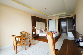Hotel Clarks Inn Neemrana