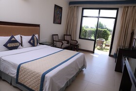 Treehouse Sunrise Resort & Caravan Park