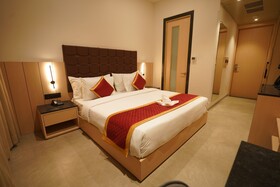 Crown Park Luxury Hotel