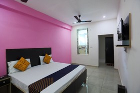 Hotel Green Hill by OYO Rooms