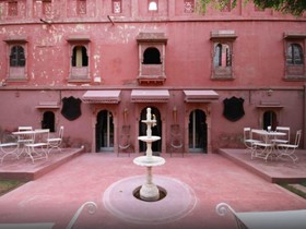 Hotel Bhairon Vilas