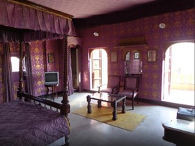 Hotel Bhairon Vilas